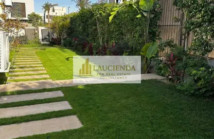 Villa - 3 Bedrooms - 4 Bathrooms for sale in Sodic East - 6th District - New Heliopolis - Cairo