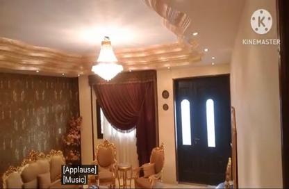 فيلا - 8 غرف نوم - 8 حمامات للبيع في مدينة العبور - القليوبية