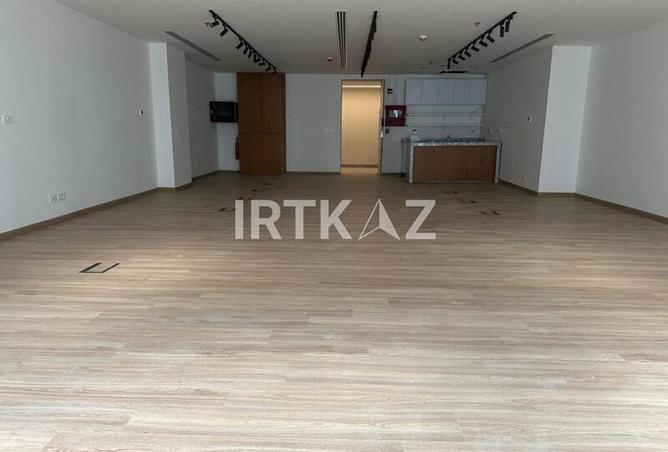 98827713 - Property Image 3