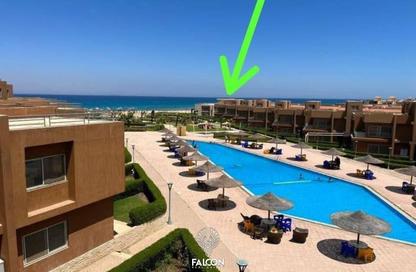 شاليه - غرفة نوم - 1 حمام للبيع في ماليبو - العين السخنة - السويس