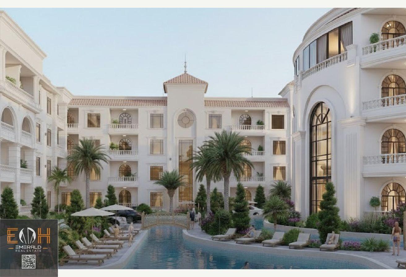 3-bedroom apartment 135 m² for sale in El Hadaba District