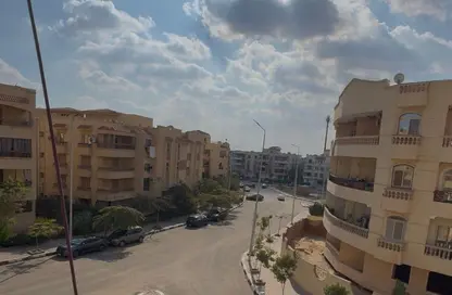 شقة - 3 غرف نوم - 2 حمامات للبيع في الحي الثامن - مدينة العبور - القليوبية