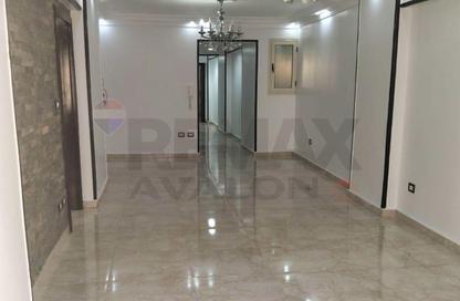 Apartment - 3 Bedrooms - 2 Bathrooms for sale in Miami - Hay Awal El Montazah - Alexandria