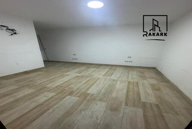 8593230 - Property Main Image