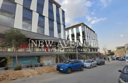 Office Space - 4 Bedrooms - 2 Bathrooms for sale in Park St. - Ring Road - The 5th Settlement - New Cairo City - Cairo