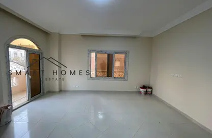 شقة - 3 غرف نوم - 1 حمام للايجار في شارع 102 - غرب سوميد - مدينة 6 أكتوبر - الجيزة