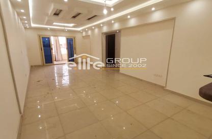 Apartment - 3 Bedrooms - 1 Bathroom for sale in Fleming - Hay Sharq - Alexandria