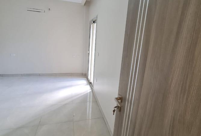 98545647 - صورة العقار 2